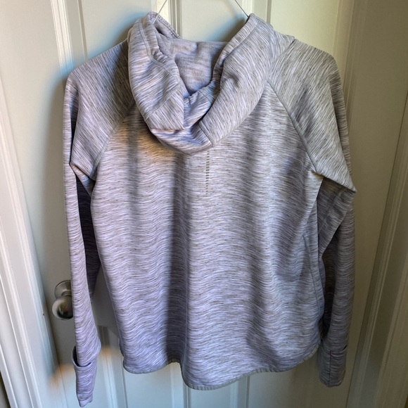 Gap Fit Women’s Athletic Hoodie - Picture 7 of 7